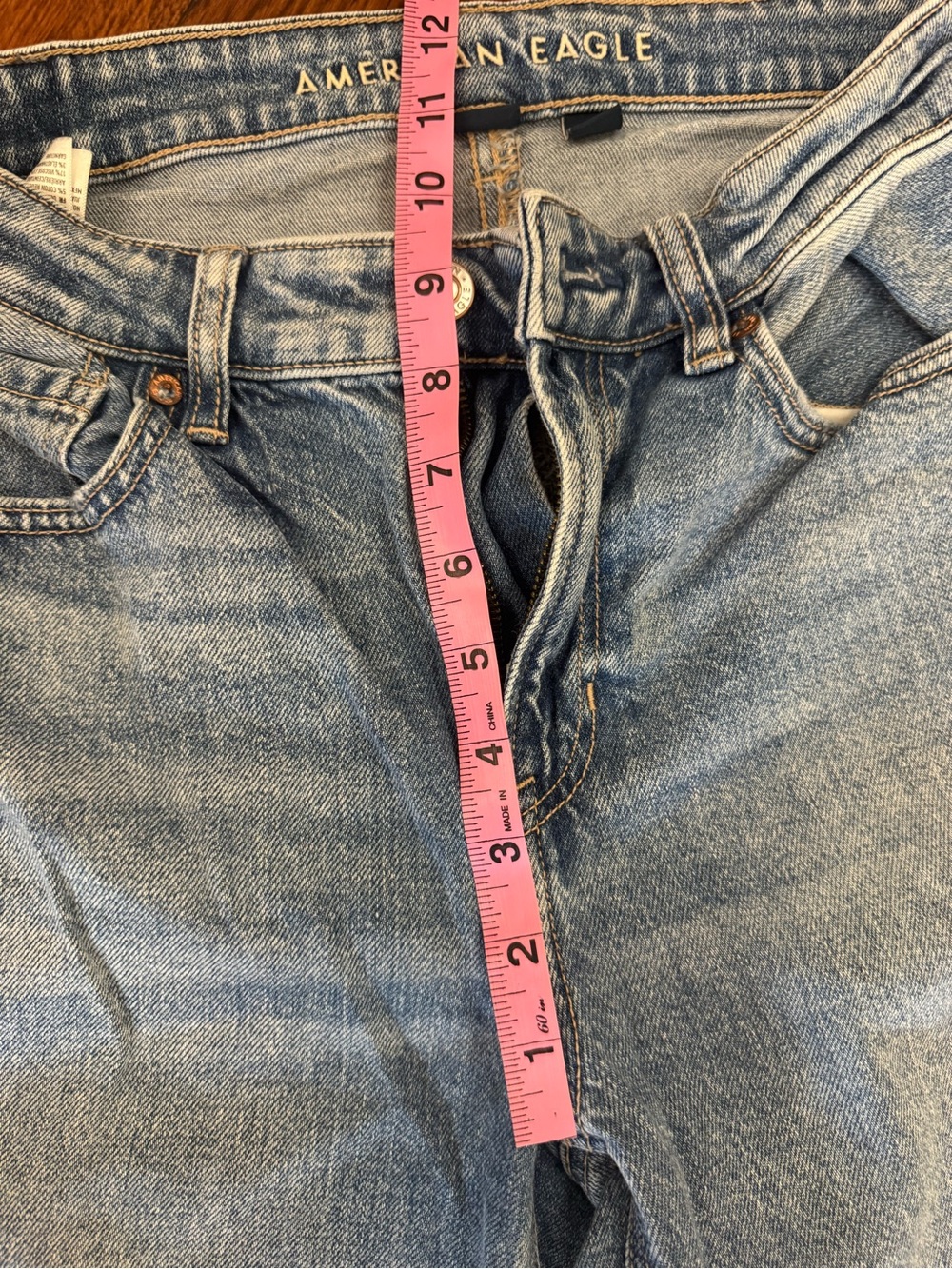 American Eagle Destroyed Mom Jeans - 4s - Picture 7 of 7